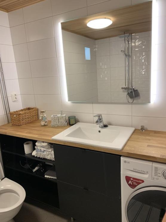 Tyynynpaikka Villa Тампере Екстериор снимка
