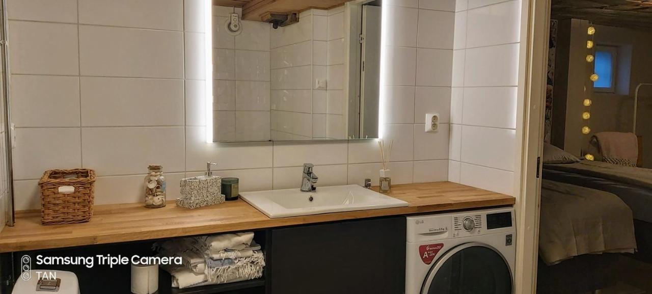 Tyynynpaikka Villa Тампере Екстериор снимка